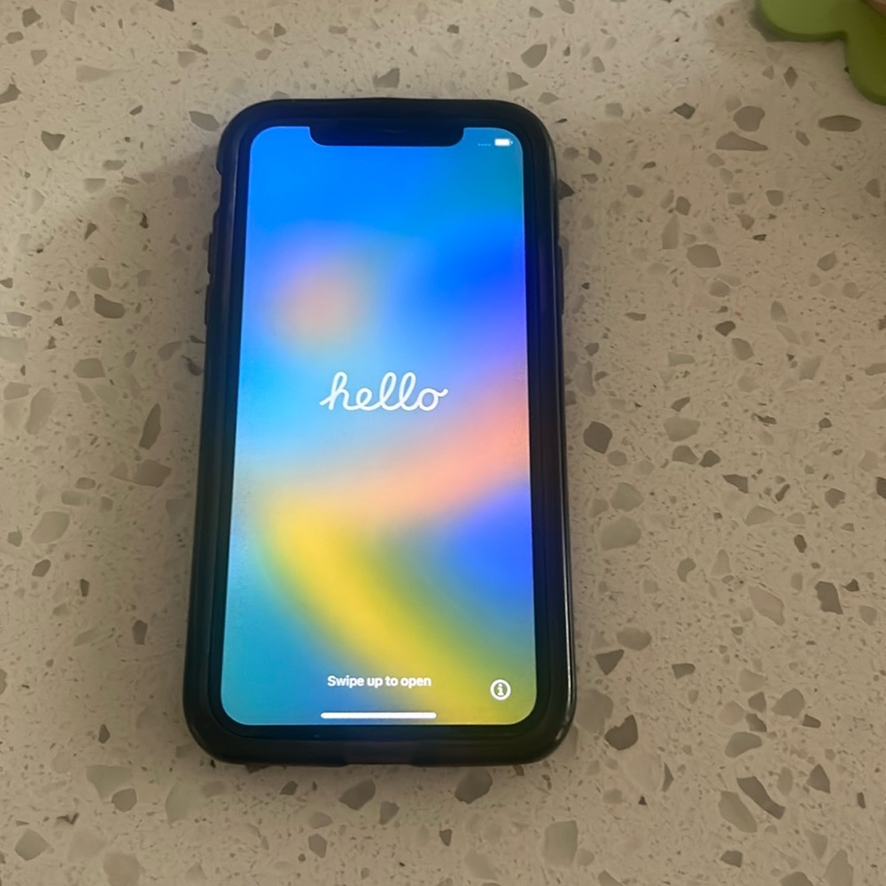 iPhone X 64GB cracked back unlocked white